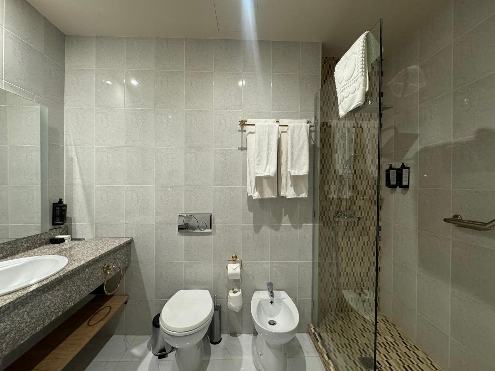 Eighty Eight Deluxe Hotel & Spa تساجكادزور المظهر الخارجي الصورة